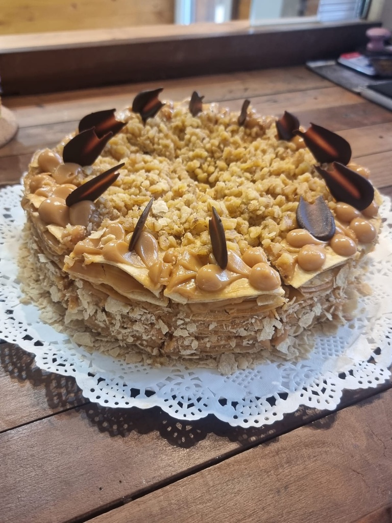TORTA MANJAR NUEZ (ENTERA)